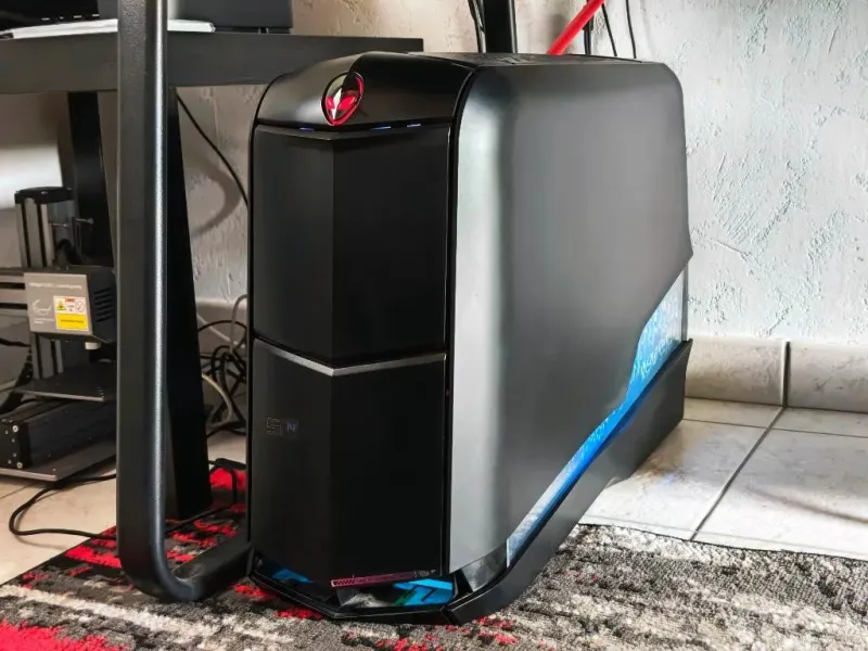 PC custom în carcasă Alienware R3 – i7 13700K, 32GB DDR5