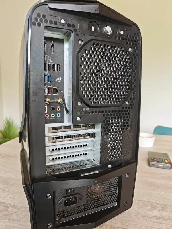 PC custom în carcasă Alienware R3 – i7 13700K, 32GB DDR5