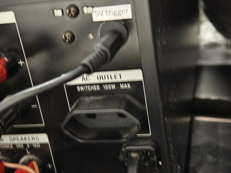 Sony TA-VA8ES – receptor AV high-end din seria premium ES de la Sony